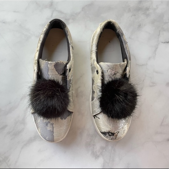 KAARI BLUE “Cassie” Sneakers size 7 - Picture 2 of 3